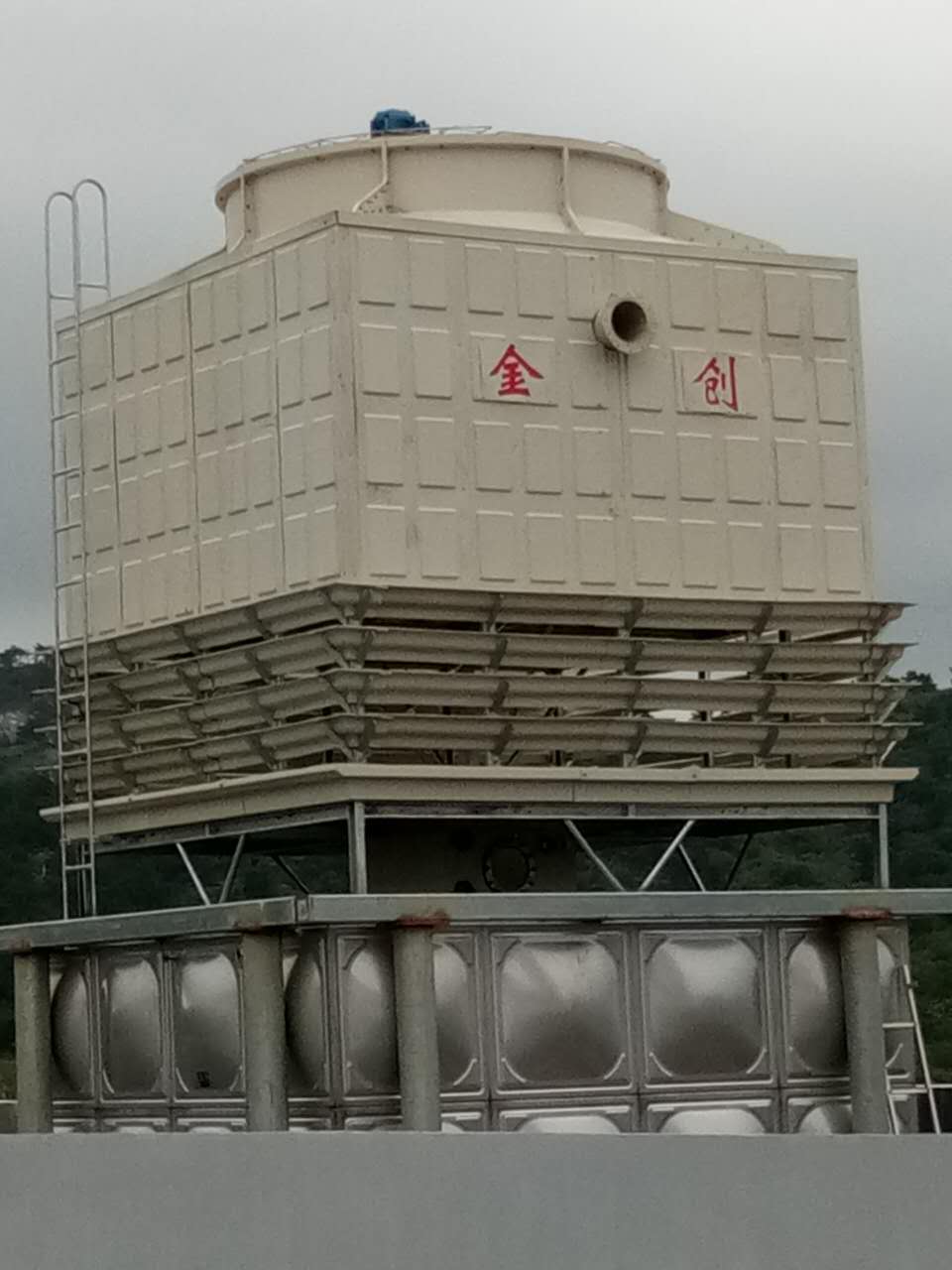 金創(chuàng)JCN系列河南鄭州低噪音型玻璃鋼逆流式方型冷卻塔生產廠家